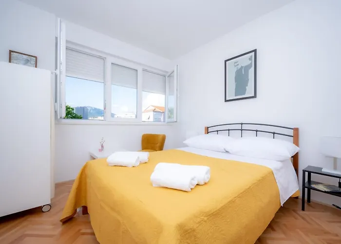 Billie With Balcony 스플리트