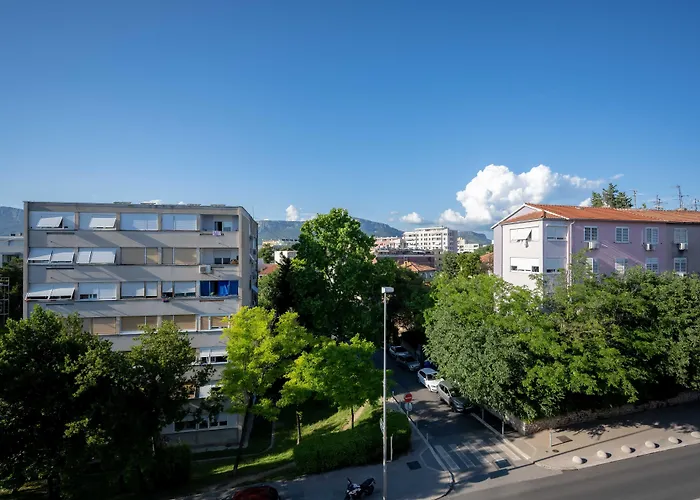 Billie With Balcony 아파트 스플리트