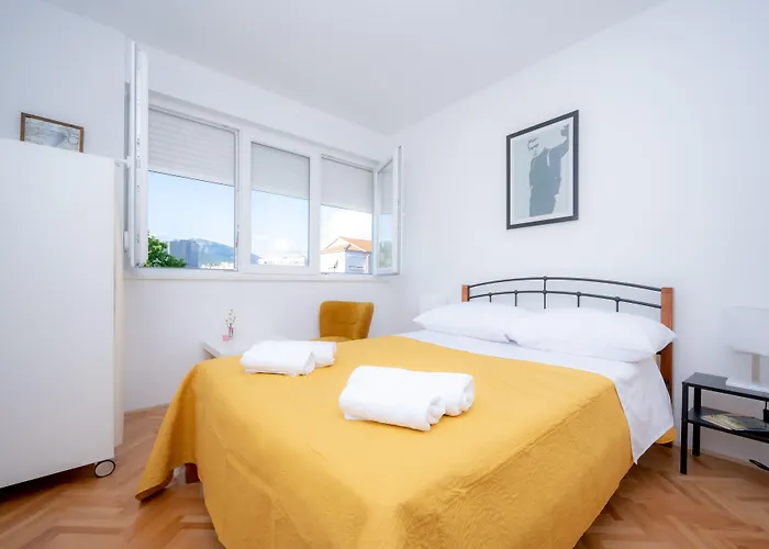 Billie With Balcony 아파트 스플리트