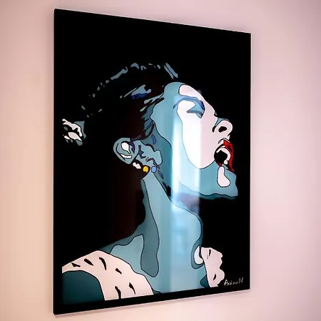 Billie With Balcony شقة