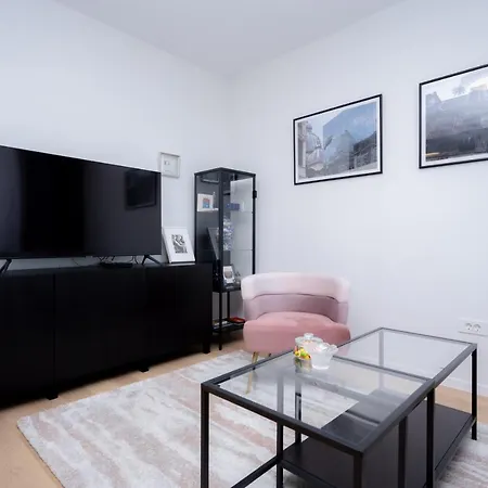 Lägenhet Billie With Balcony Split