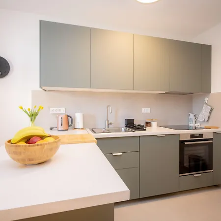 Billie With Balcony Lägenhet